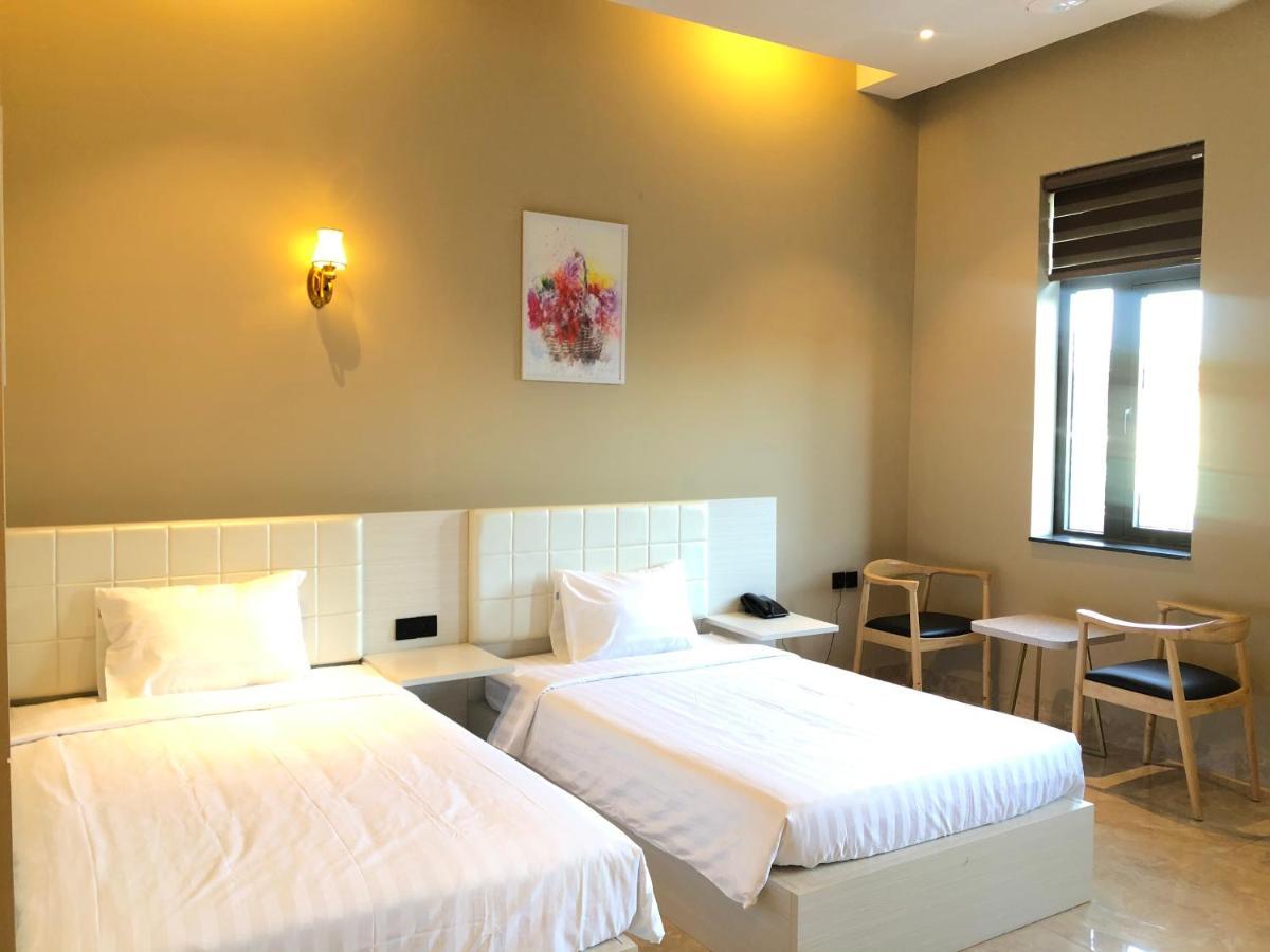 Golden Emerald Khách sạn TP. Hồ Chí Minh
